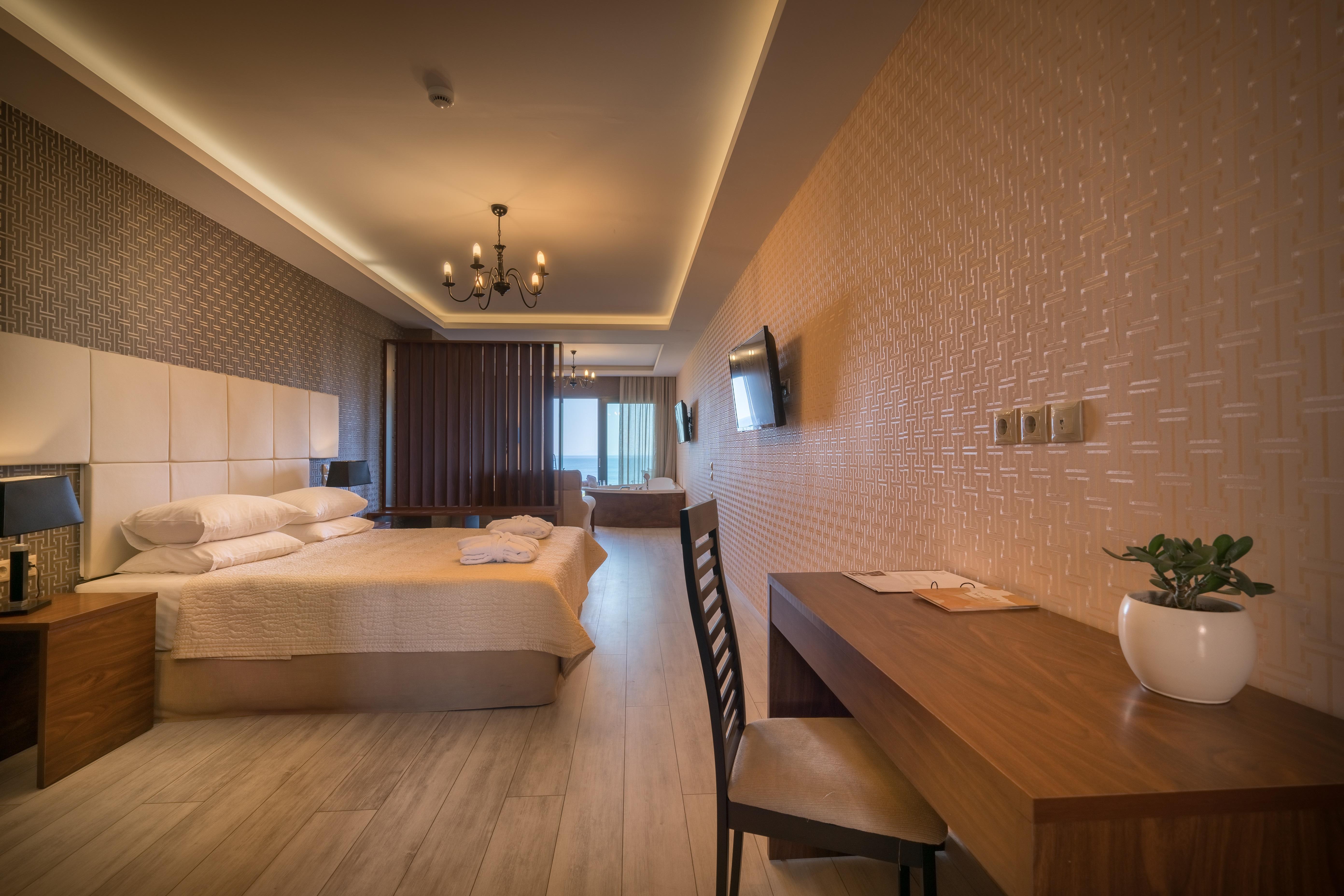Elegance Luxury Executive Suites - Adults Only Tragaki Exterior photo