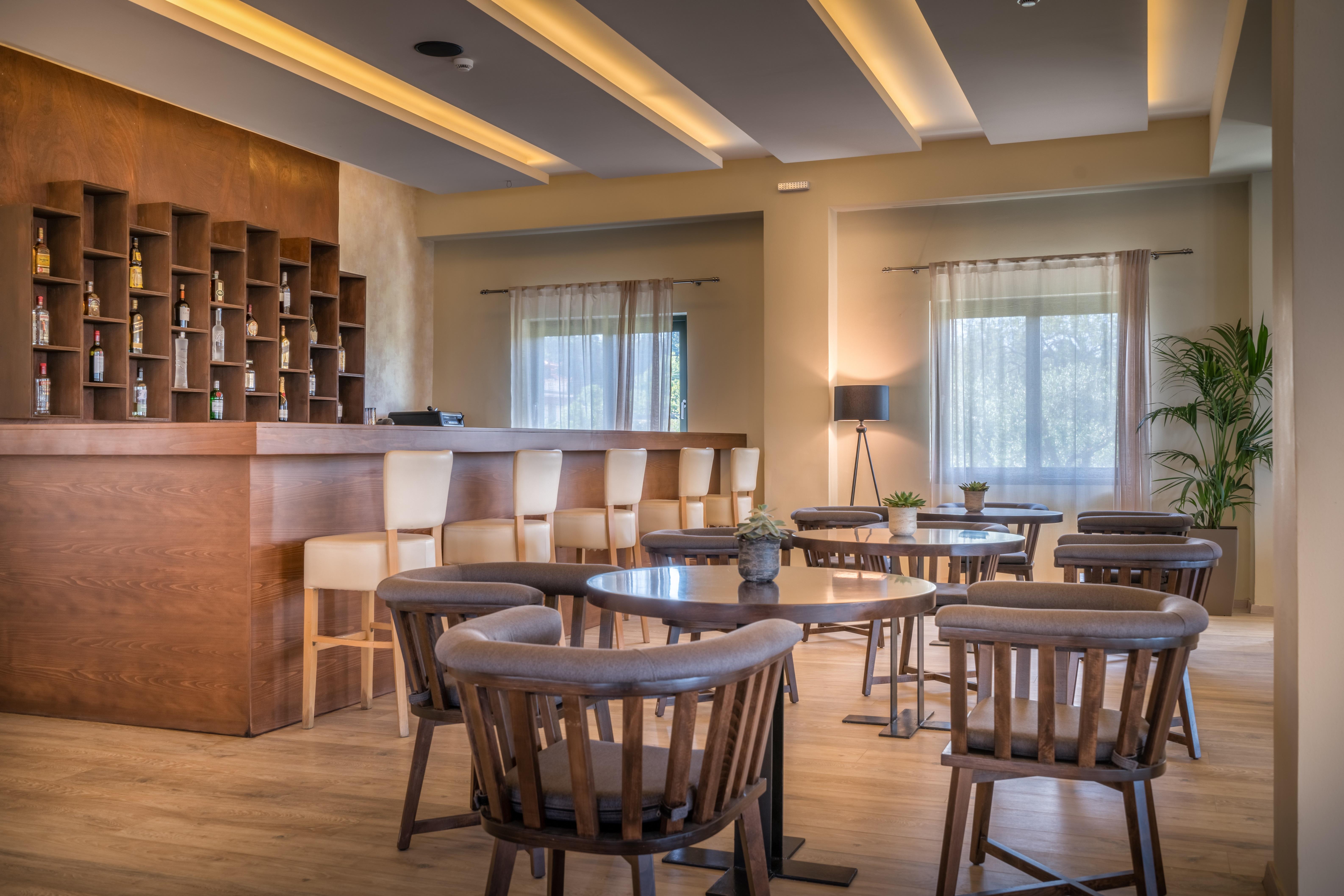Elegance Luxury Executive Suites - Adults Only Tragaki Exterior photo