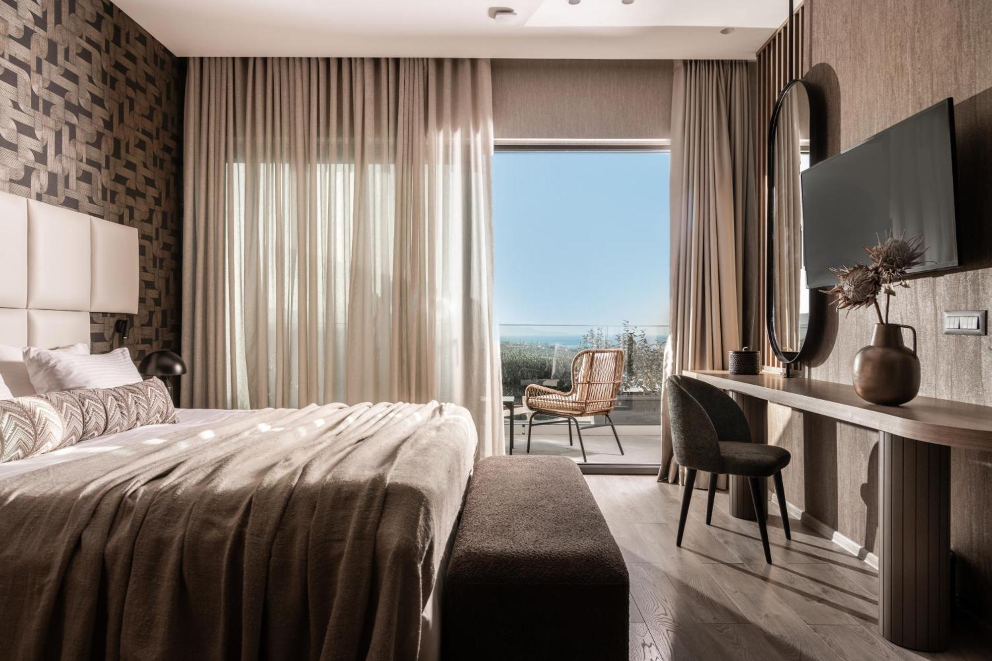 Elegance Luxury Executive Suites - Adults Only Tragaki Exterior photo