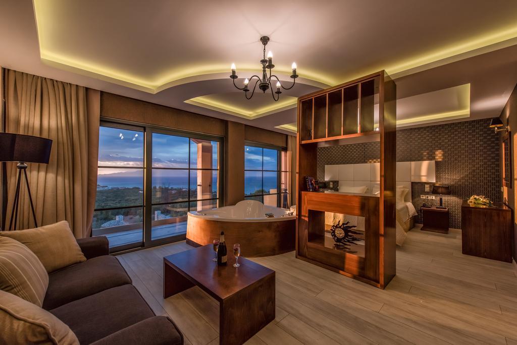 Elegance Luxury Executive Suites - Adults Only Tragaki Room photo